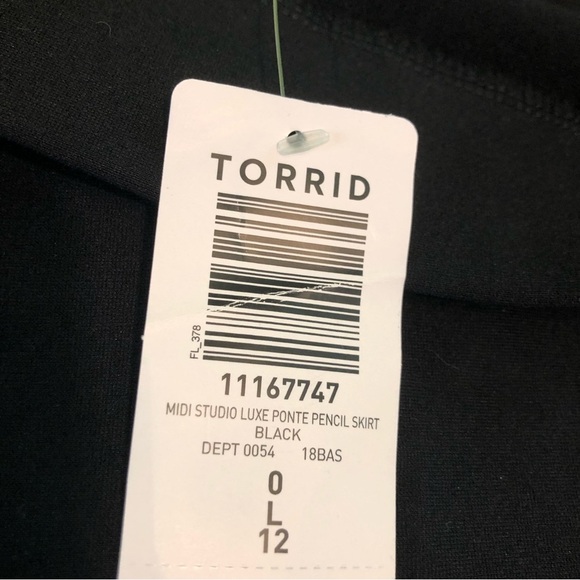 NWT Torrid Midi Studio Luxe Ponte Pencil Skirt Black Womens Size 0 Large 12 - Picture 2 of 8